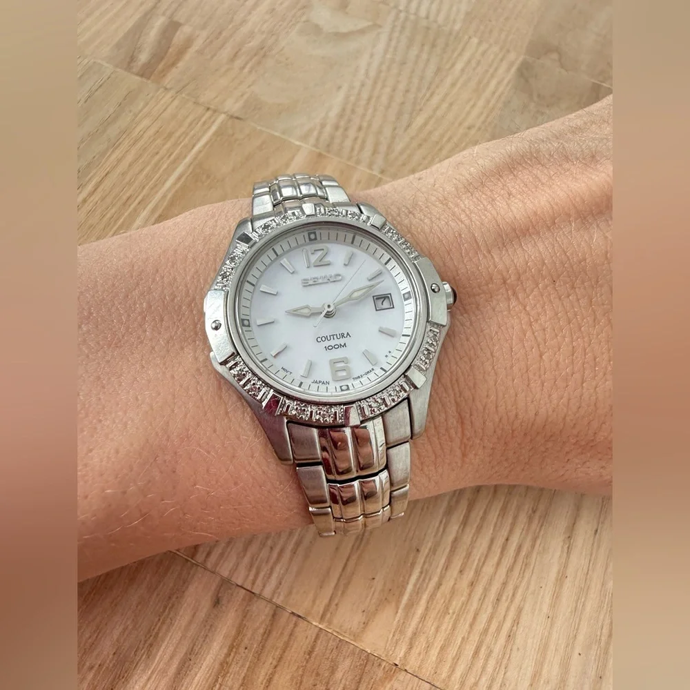Seiko ladies coutura stainless steel diamond watch NEW BATTERY